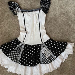 polka dots dress with zip on the back